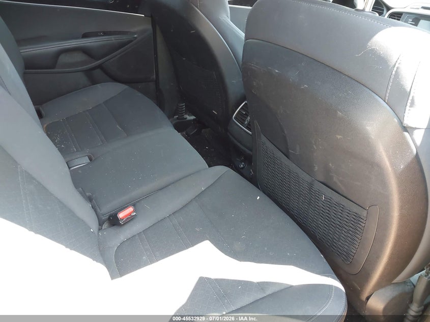 2017 Kia Sorento VIN 5XYPG4A59HG200554 IAAI salvage auction — NORMAL WEAR, Clear-Dealer Only (North Carolina), sold $1,350 on 2026-07-27 (photo 8)
