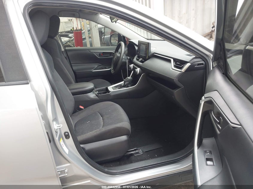 2019 Toyota Rav 4 VIN JTMK1RFV8KJ001603 IAAI salvage auction — REAR END, Salvage (California), sold $6,000 on 2026-07-22 (photo 5)