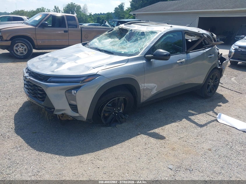 2025 Chevrolet Trax VIN KL77LKEP2SC104446 IAAI salvage auction — ROLLOVER, Salvage (Ohio), sold $725 on 2026-07-27 (photo 2)