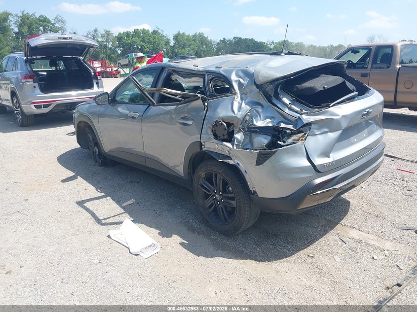 2025 Chevrolet Trax VIN KL77LKEP2SC104446 IAAI salvage auction — ROLLOVER, Salvage (Ohio), sold $725 on 2026-07-27 (photo 3)