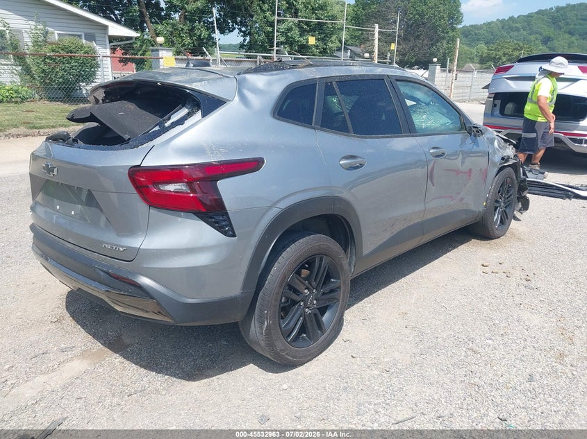2025 Chevrolet Trax VIN KL77LKEP2SC104446 IAAI salvage auction — ROLLOVER, Salvage (Ohio), sold $725 on 2026-07-27 (photo 4)