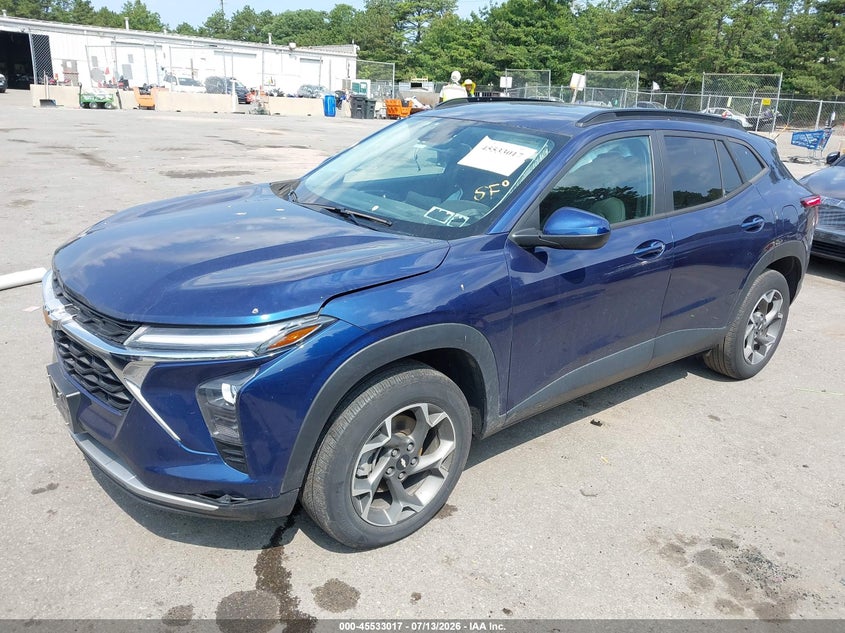 2024 Chevrolet Trax VIN KL77LHE26RC040980 IAAI salvage auction — SIDE, Salvage Title, sold $6,800 on 2026-08-01 (photo 2)