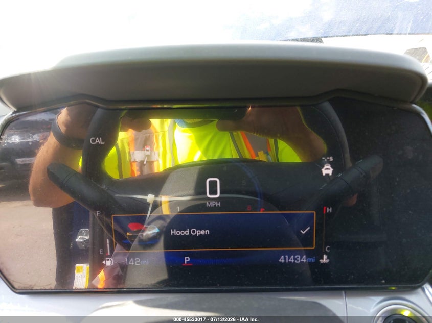2024 Chevrolet Trax VIN KL77LHE26RC040980 IAAI salvage auction — SIDE, Salvage Title, sold $6,800 on 2026-08-01 (photo 7)
