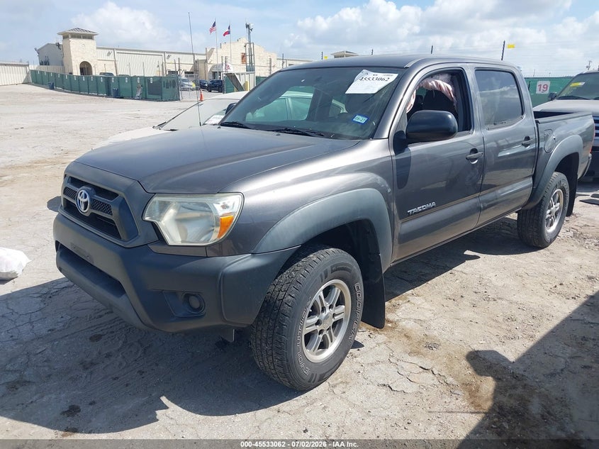 2015 Toyota Tacoma VIN 5TFJX4GN4FX047945 IAAI salvage auction — RIGHT SIDE, Salvage (Texas), sold $5,300 on 2026-07-20 (photo 2)