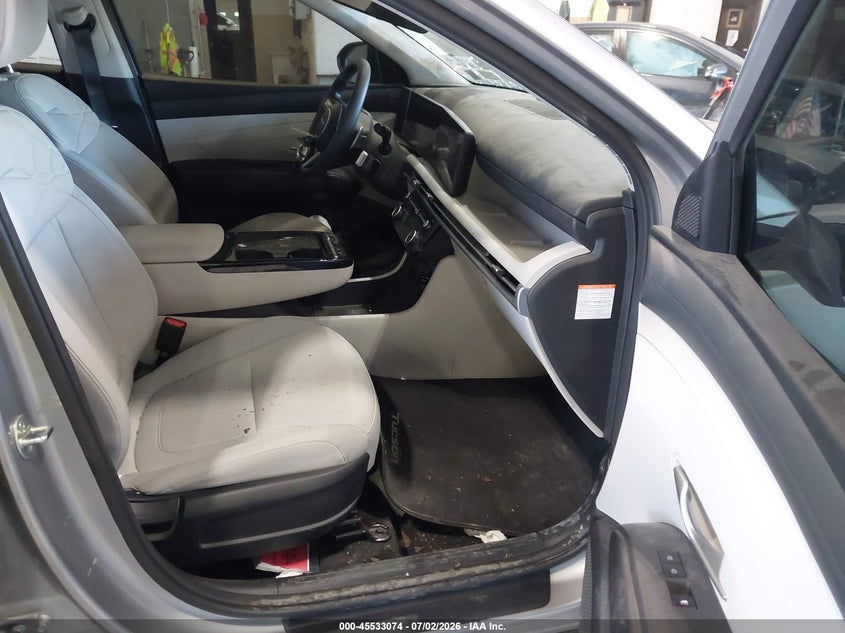 2025 Hyundai Tucson VIN KM8JBDD10SU260107 IAAI salvage auction — FRONT END, Salvage Title, sold $9,300 on 2026-08-22 (photo 5)