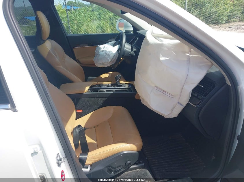 2016 Volvo Xc90 VIN YV4A22PKXG1092544 IAAI salvage auction — RIGHT FRONT, Salvage (Pennsylvania), sold $25 on 2026-07-28 (photo 5)