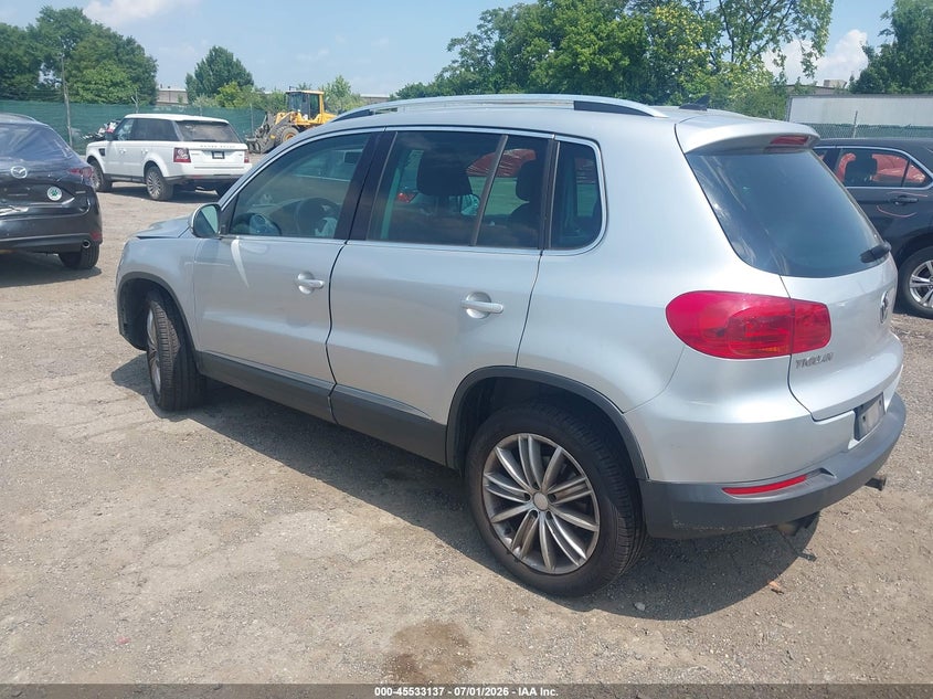 2014 Volkswagen Tiguan VIN WVGBV3AX0EW573763 IAAI salvage auction — RIGHT FRONT, Salvage Title, sold $725 on 2026-08-19 (photo 3)