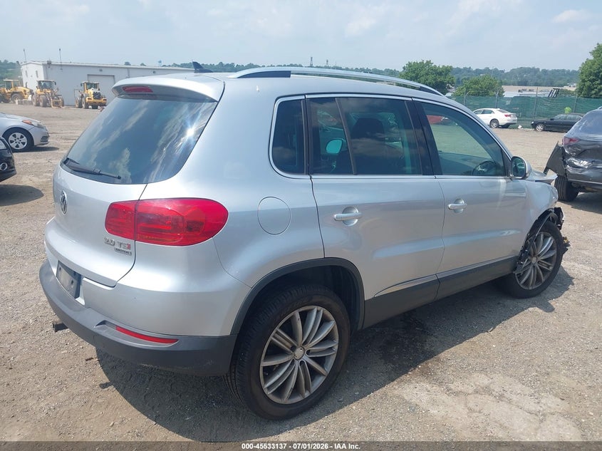 2014 Volkswagen Tiguan VIN WVGBV3AX0EW573763 IAAI salvage auction — RIGHT FRONT, Salvage Title, sold $725 on 2026-08-19 (photo 4)