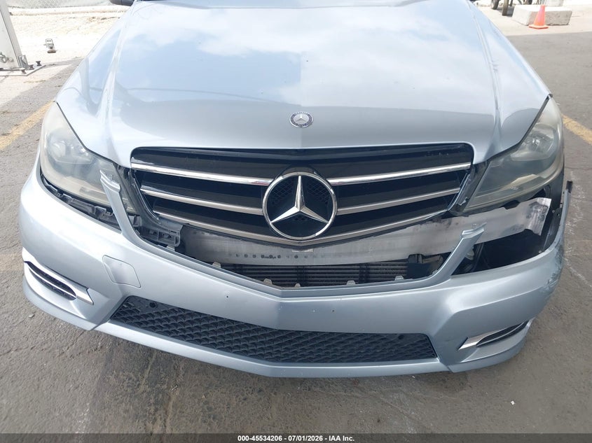 2014 Mercedes-benz C-klasse VIN WDDGF4HBXEA963473 IAAI salvage auction — FRONT END, Salvage Title, sold $1,325 on 2026-07-22 (photo 6)