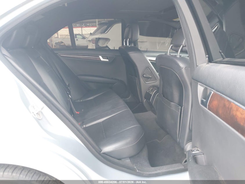 2014 Mercedes-benz C-klasse VIN WDDGF4HBXEA963473 IAAI salvage auction — FRONT END, Salvage Title, sold $1,325 on 2026-07-22 (photo 8)