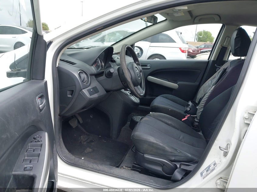 2014 Mazda 2 VIN JM1DE1KY4E0186533 IAAI salvage auction — REAR END, Salvage Certificate (California), sold $25 on 2026-07-24 (photo 5)
