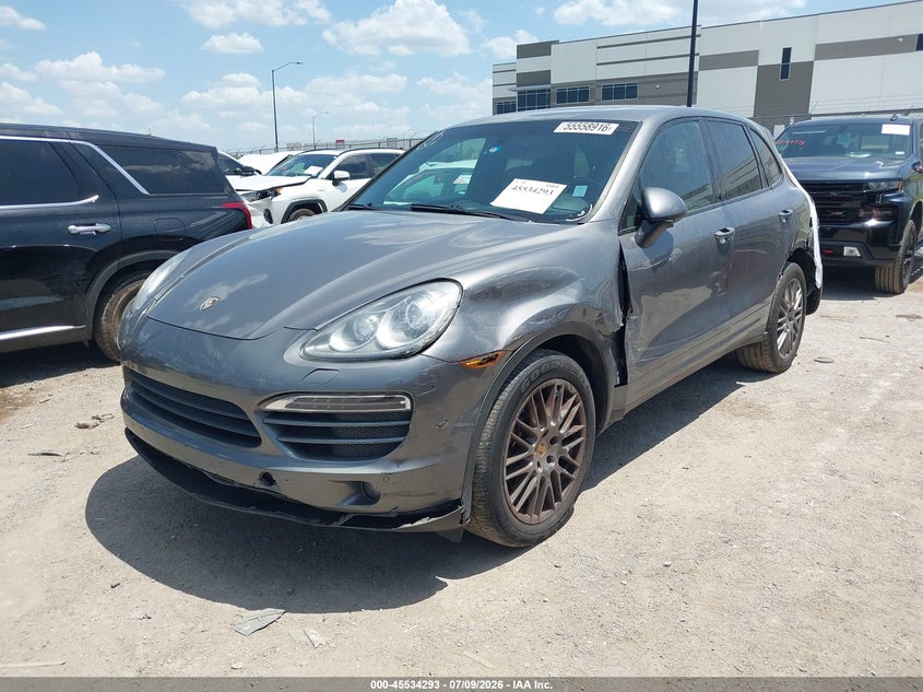 2013 Porsche Cayenne VIN WP1AA2A24DLA12474 IAAI salvage auction — SIDE, Salvage (Texas), sold $25 on 2026-07-28 (photo 2)