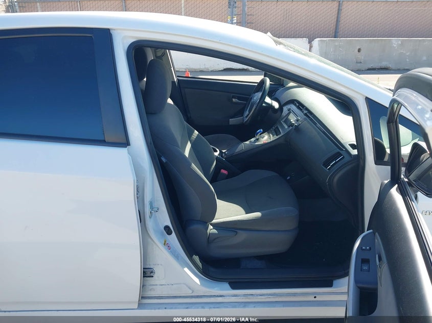 2013 Toyota Prius VIN JTDKN3DU2D5602464 IAAI salvage auction — NORMAL WEAR, Clear - Dealer Only (California), sold $1,875 on 2026-07-29 (photo 5)