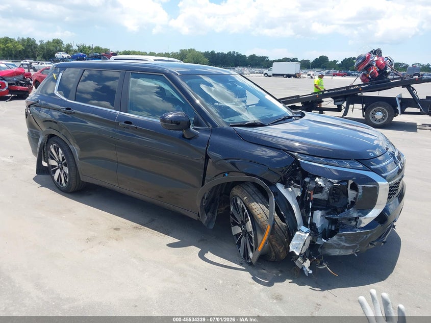 2025 Mitsubishi Outlander VIN JA4J3VA88SZ031065 IAAI salvage auction — RIGHT FRONT, Salvage Title, sold $6,600 on 2026-07-29 (photo 1)