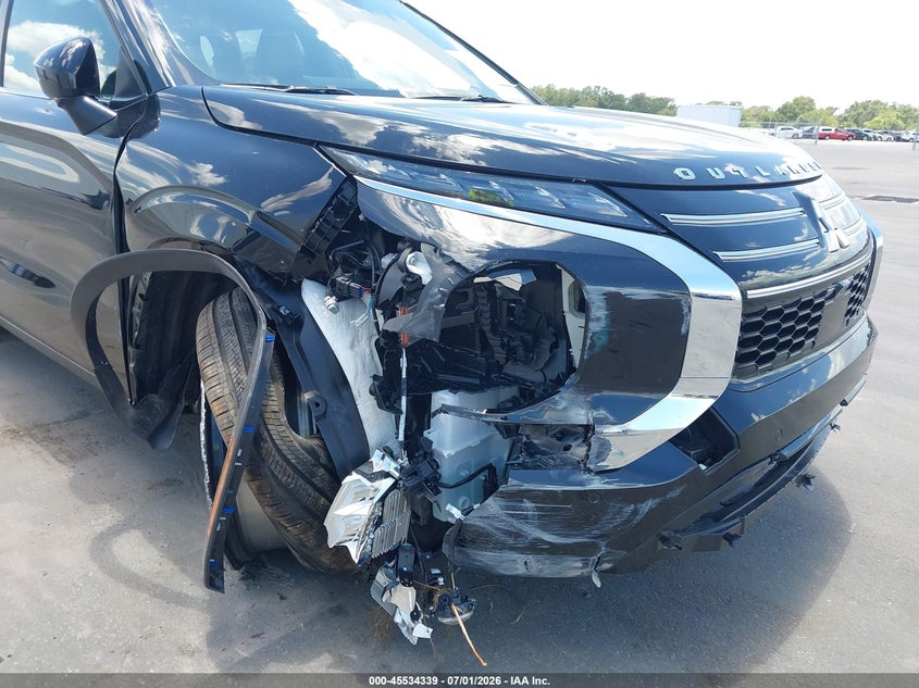 2025 Mitsubishi Outlander VIN JA4J3VA88SZ031065 IAAI salvage auction — RIGHT FRONT, Salvage Title, sold $6,600 on 2026-07-29 (photo 6)