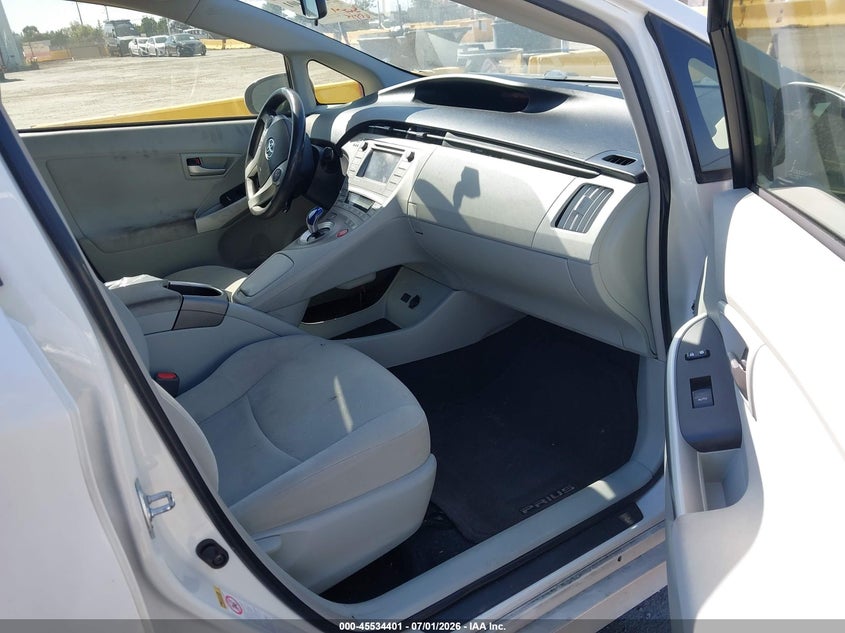 2014 Toyota Prius VIN JTDKN3DU3E1826383 IAAI salvage auction — FRONT & REAR, Salvage Title, sold $2,350 on 2026-07-30 (photo 5)