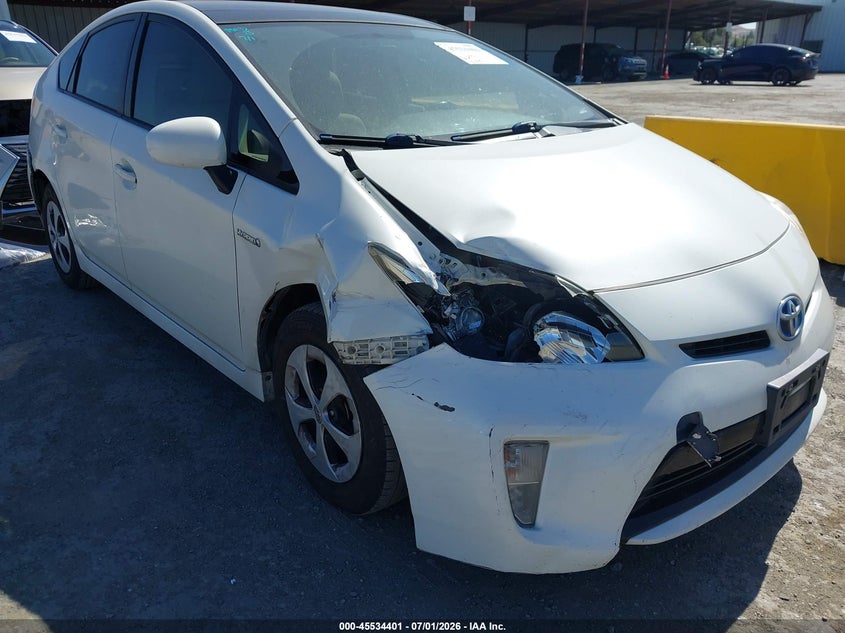 2014 Toyota Prius VIN JTDKN3DU3E1826383 IAAI salvage auction — FRONT & REAR, Salvage Title, sold $2,350 on 2026-07-30 (photo 6)
