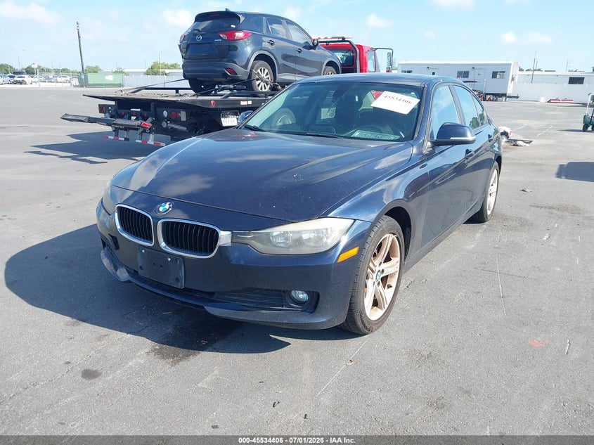2015 BMW 3 series VIN WBA3C3C59FK202844 IAAI salvage auction — NORMAL WEAR, Clear (Connecticut), sold $725 on 2026-07-29 (photo 2)