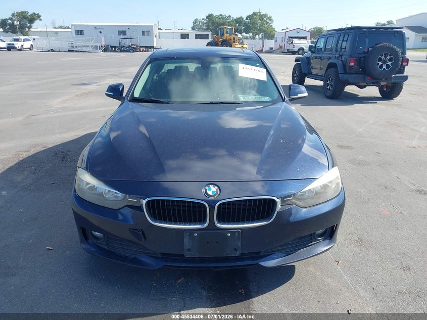 2015 BMW 3 series VIN WBA3C3C59FK202844 IAAI salvage auction — NORMAL WEAR, Clear (Connecticut), sold $725 on 2026-07-29 (photo 6)