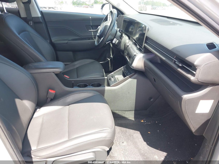 2025 Hyundai Kona VIN KM8HE3A66SU025890 IAAI salvage auction — SIDE, Salvage Title, sold $8,200 on 2026-08-02 (photo 5)