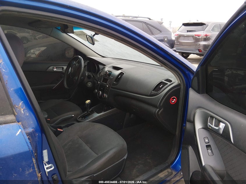 2010 Kia Forte VIN KNAFW4A30A5296602 IAAI salvage auction — NORMAL WEAR, Clear - Dealer Only (California), sold $200 on 2026-07-29 (photo 5)