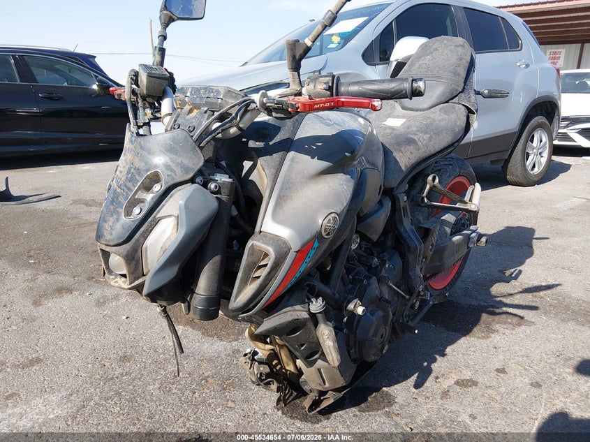 2021 Yamaha Mt VIN JYARM32E3MA001080 IAAI salvage auction — FRONT & REAR, Wait Title, sold $0 on 2026-09-25 (photo 2)