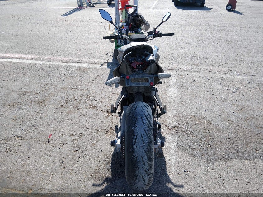 2021 Yamaha Mt VIN JYARM32E3MA001080 IAAI salvage auction — FRONT & REAR, Wait Title, sold $0 on 2026-09-25 (photo 6)