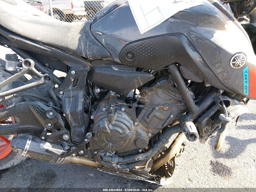2021 Yamaha Mt VIN JYARM32E3MA001080 IAAI salvage auction — FRONT & REAR, Wait Title, sold $0 on 2026-09-25 (photo 8)