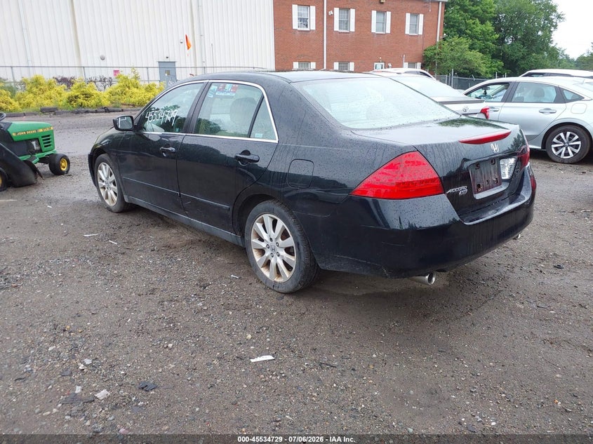 2007 Honda Accord VIN 1HGCM66407A003761 IAAI salvage auction — RIGHT FRONT, Clear (Massachusetts), sold $350 on 2026-07-09 (photo 3)
