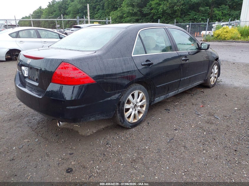 2007 Honda Accord VIN 1HGCM66407A003761 IAAI salvage auction — RIGHT FRONT, Clear (Massachusetts), sold $350 on 2026-07-09 (photo 4)
