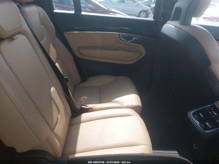 2017 Volvo Xc90 VIN YV4A22PK9H1116785 IAAI salvage auction — NORMAL WEAR, Clear (Delaware), sold $4,200 on 2026-07-30 (photo 8)