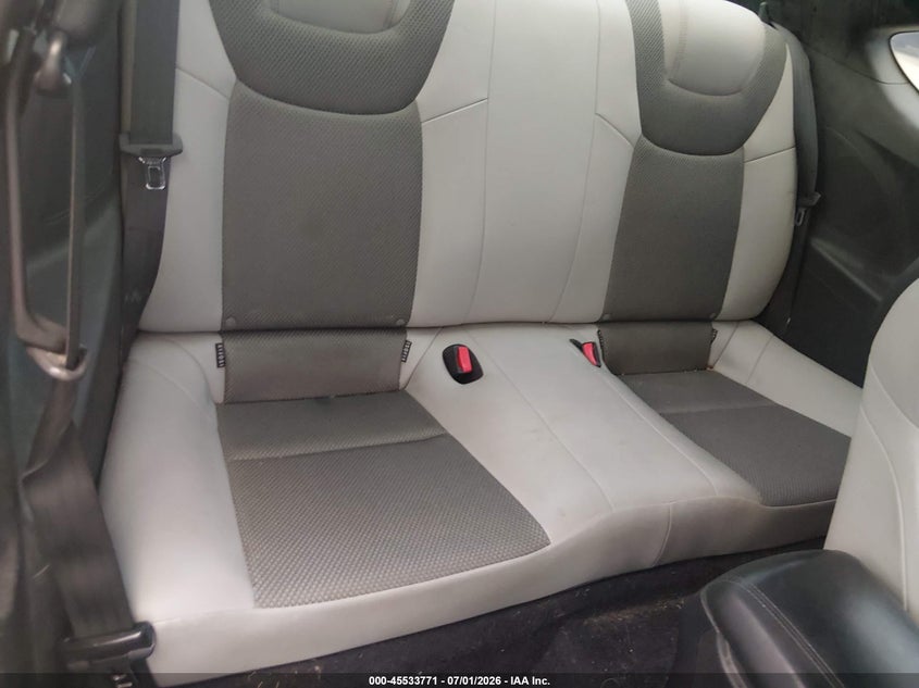2013 Hyundai Genesis VIN KMHHT6KD7DU083868 IAAI salvage auction — NORMAL WEAR, Original (Texas), sold $400 on 2026-07-28 (photo 8)