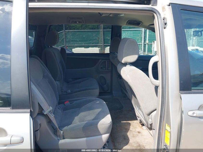 2005 Toyota Sienna VIN 5TDZA23C15S367399 IAAI salvage auction — NORMAL WEAR, Clear (Maryland), sold $775 on 2026-07-16 (photo 8)