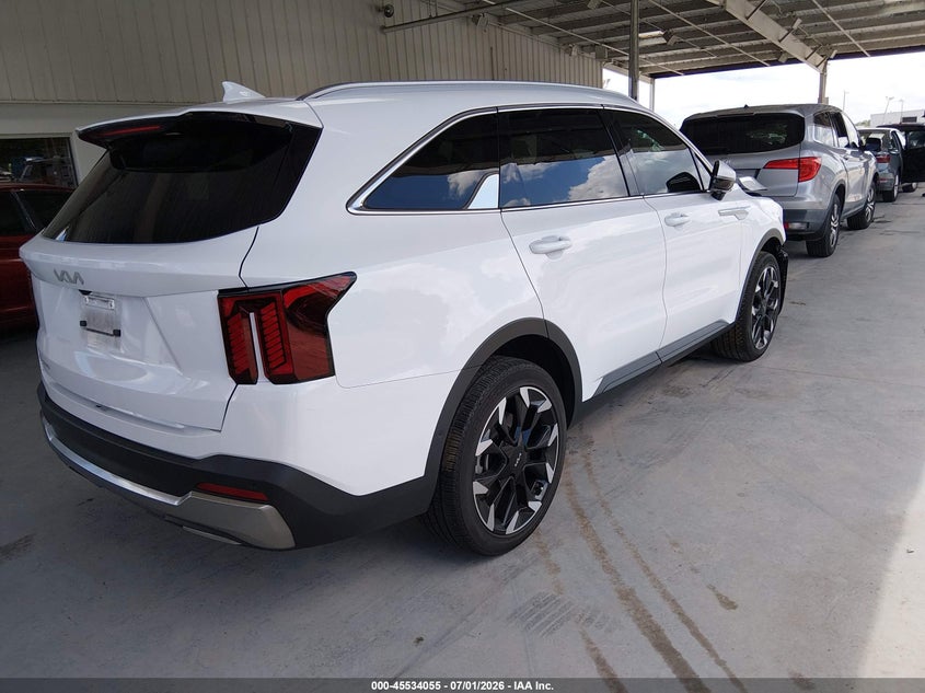 2024 Kia Sorento VIN 5XYRK4JF1RG304702 IAAI salvage auction — LEFT FRONT, Salvage Title, sold $6,300 on 2026-08-02 (photo 4)