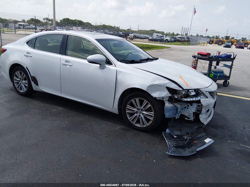2013 Lexus ES VIN JTHBK1GG6D2000928 IAAI salvage auction — RIGHT FRONT, Salvage Title, sold $25 on 2026-07-30 (photo 1)