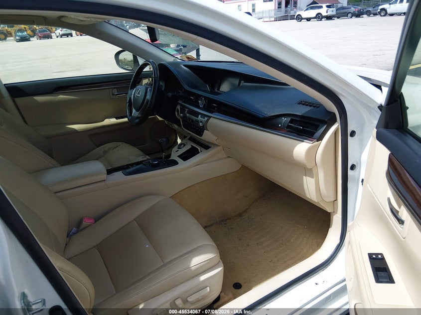 2013 Lexus ES VIN JTHBK1GG6D2000928 IAAI salvage auction — RIGHT FRONT, Salvage Title, sold $25 on 2026-07-30 (photo 5)