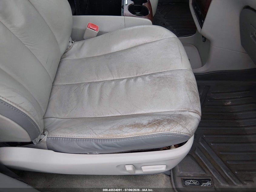 2011 Toyota Sienna VIN 5TDYK3DC5BS165495 IAAI salvage auction — RIGHT SIDE, Salvage - Greater Than 75% (Maryland), sold $2,250 on 2026-07-20 (photo 5)
