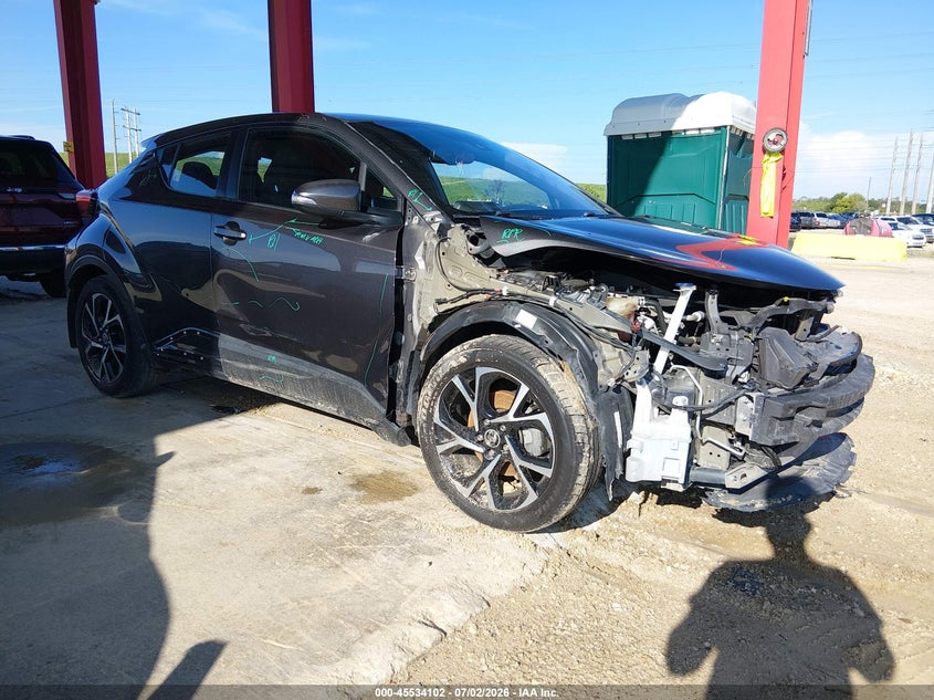 2018 Toyota C-hr VIN NMTKHMBX7JR063046 IAAI salvage auction — FRONT END, Rebuildable (Florida), sold $2,650 on 2026-07-28 (photo 1)