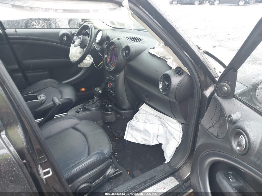 2016 Mini Countryman VIN WMWZC5C52GWU00391 IAAI salvage auction — FRONT END, Mv-907A (New York), sold $900 on 2026-08-11 (photo 5)