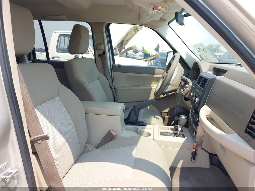 2008 Jeep Liberty VIN 1J8GN28K18W140559 IAAI salvage auction — ENGINE DAMAGE, Clear (Colorado), sold $325 on 2026-07-22 (photo 5)