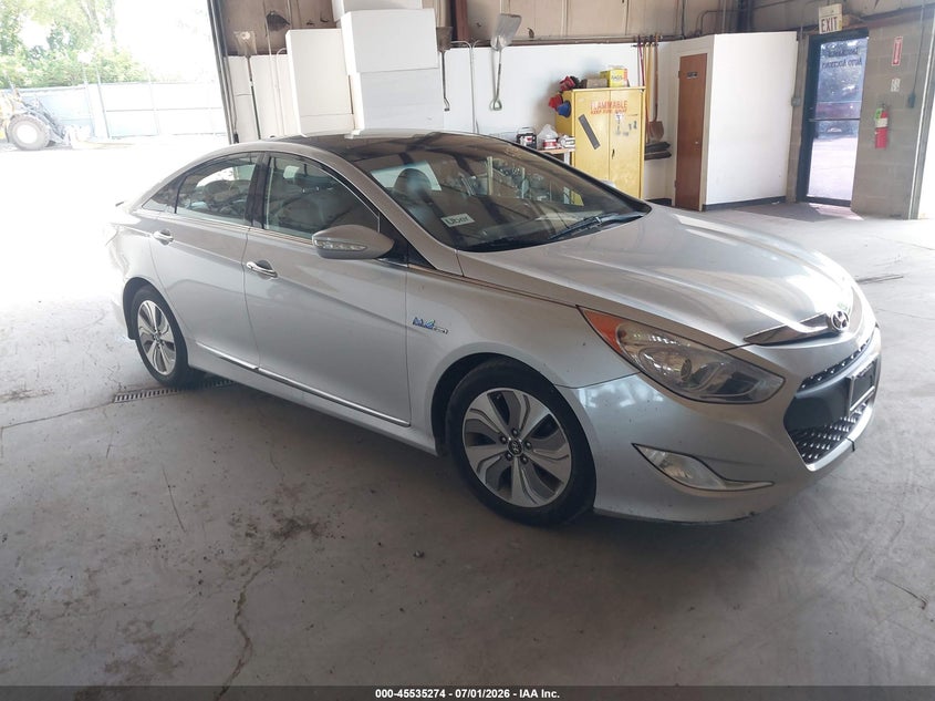 2015 Hyundai Sonata hybrid VIN KMHEC4A4XFA122580 IAAI salvage auction — NORMAL WEAR, Clear (Illinois), sold $700 on 2026-07-20 (photo 1)
