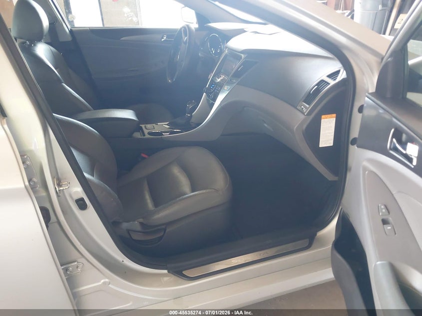2015 Hyundai Sonata hybrid VIN KMHEC4A4XFA122580 IAAI salvage auction — NORMAL WEAR, Clear (Illinois), sold $700 on 2026-07-20 (photo 5)