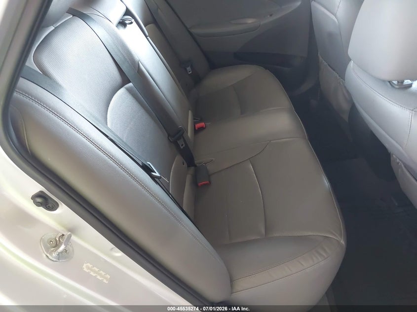 2015 Hyundai Sonata hybrid VIN KMHEC4A4XFA122580 IAAI salvage auction — NORMAL WEAR, Clear (Illinois), sold $700 on 2026-07-20 (photo 8)