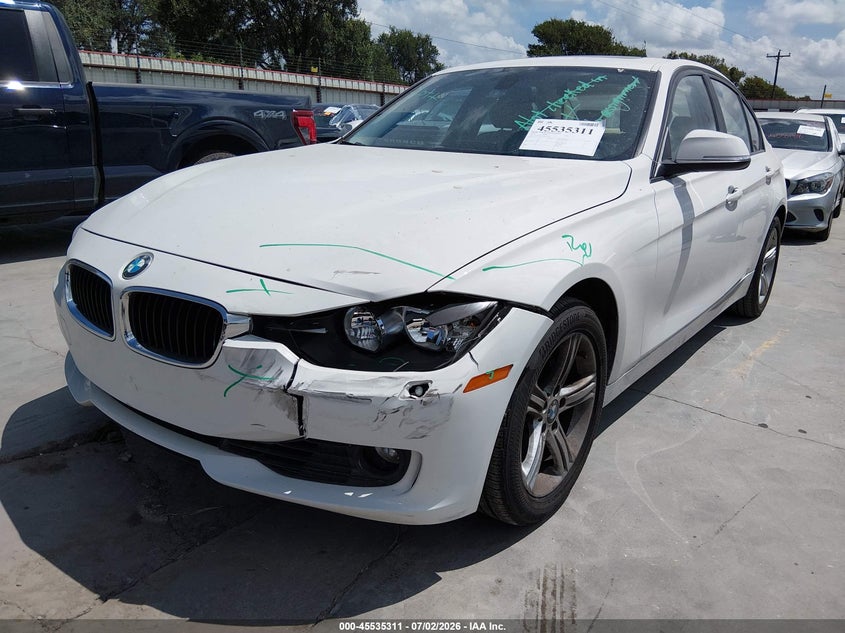 2014 BMW 3er VIN WBA3B5G59ENS07922 IAAI salvage auction — LEFT FRONT, Original (Texas), sold $3,200 on 2026-08-18 (photo 2)