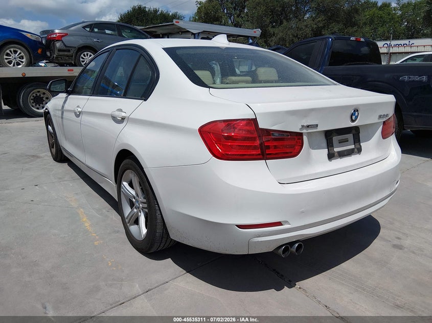 2014 BMW 3er VIN WBA3B5G59ENS07922 IAAI salvage auction — LEFT FRONT, Original (Texas), sold $3,200 on 2026-08-18 (photo 3)