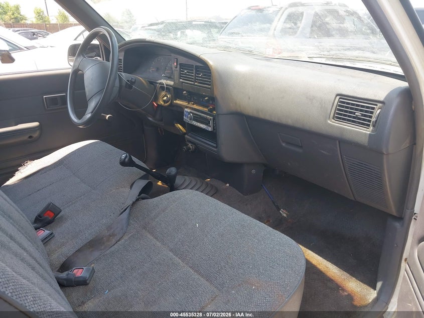 1989 Toyota Pickup VIN JT4RN01P4K4013334 IAAI salvage auction — NORMAL WEAR, Clear (Colorado), sold $5,600 on 2026-07-14 (photo 5)