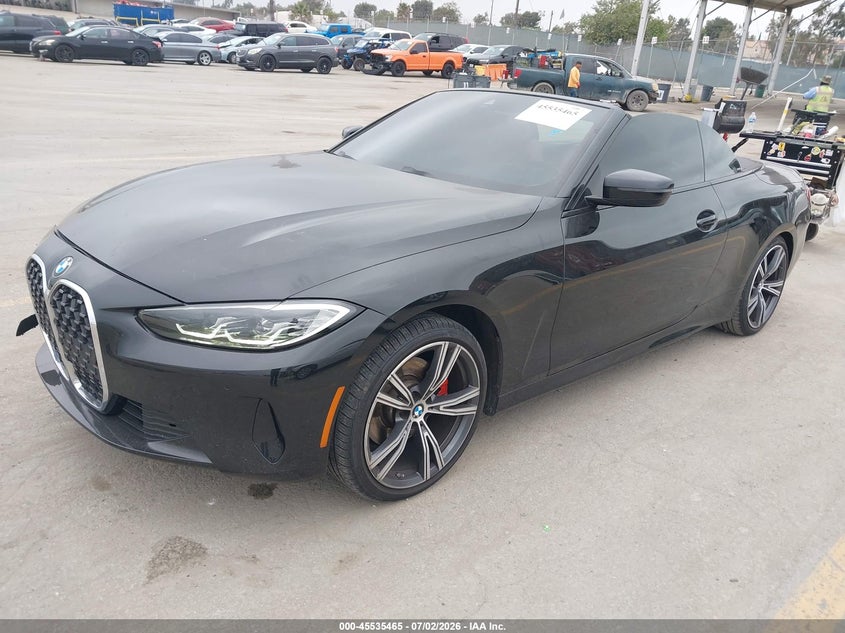2023 BMW 4er VIN WBA23AT00PCL91772 IAAI salvage auction — RIGHT FRONT, Salvage (California), sold $17,200 on 2026-07-31 (photo 2)