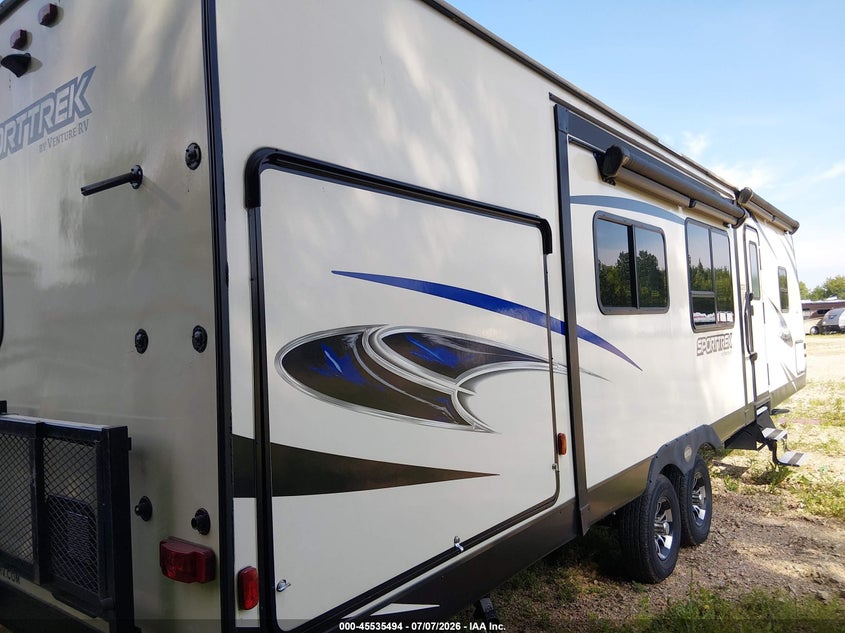 2019 Kz Sport trek 327v1k travel trailer VIN 4EZT13220K8053035 IAAI salvage auction — SIDE, Junk Bill Of Sale Mv2459 (Wisconsin), sold $2,900 on 2026-07-23 (photo 4)