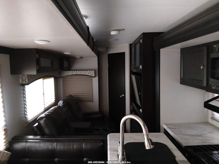 2019 Kz Sport trek 327v1k travel trailer VIN 4EZT13220K8053035 IAAI salvage auction — SIDE, Junk Bill Of Sale Mv2459 (Wisconsin), sold $2,900 on 2026-07-23 (photo 8)