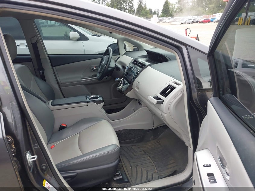 2015 Toyota Prius v VIN JTDZN3EU4FJ027274 IAAI salvage auction — NORMAL WEAR, Clear (Washington), sold $3,150 on 2026-07-15 (photo 5)